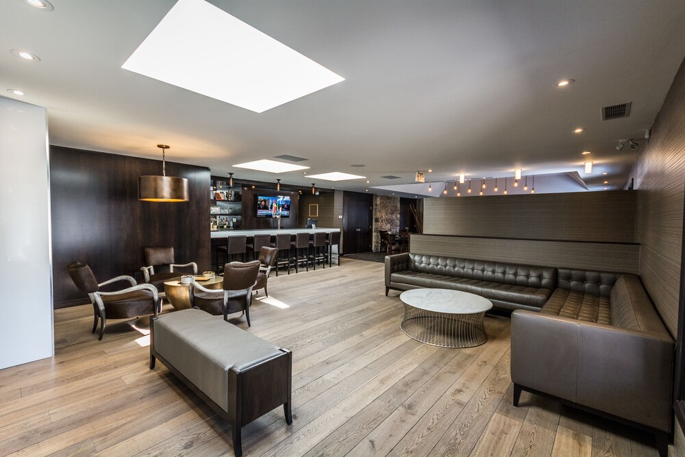 Hotel Lounge