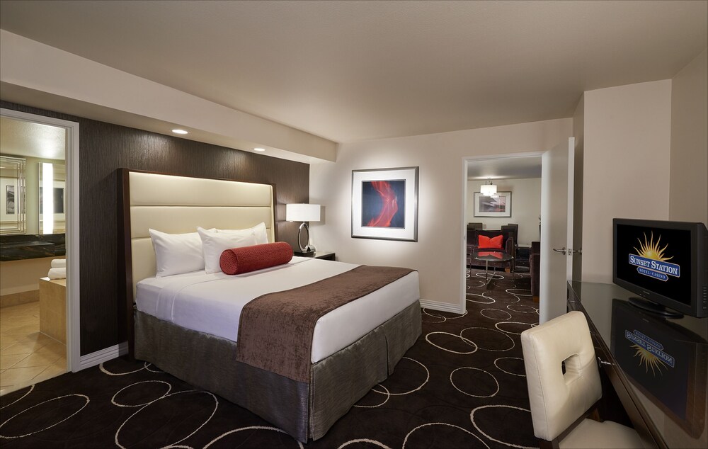 Room, Sunset Station Hotel & Casino