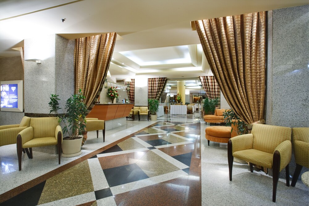 Hotel Lounge
