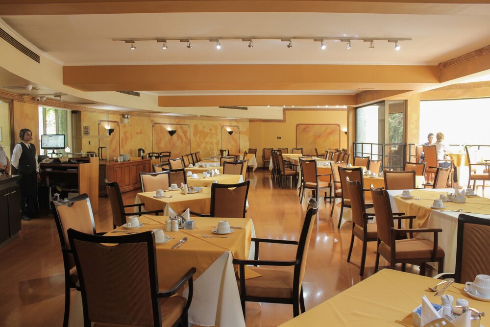 Food Court