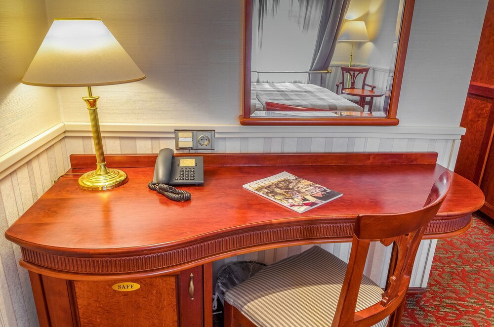 In-Room Business Center