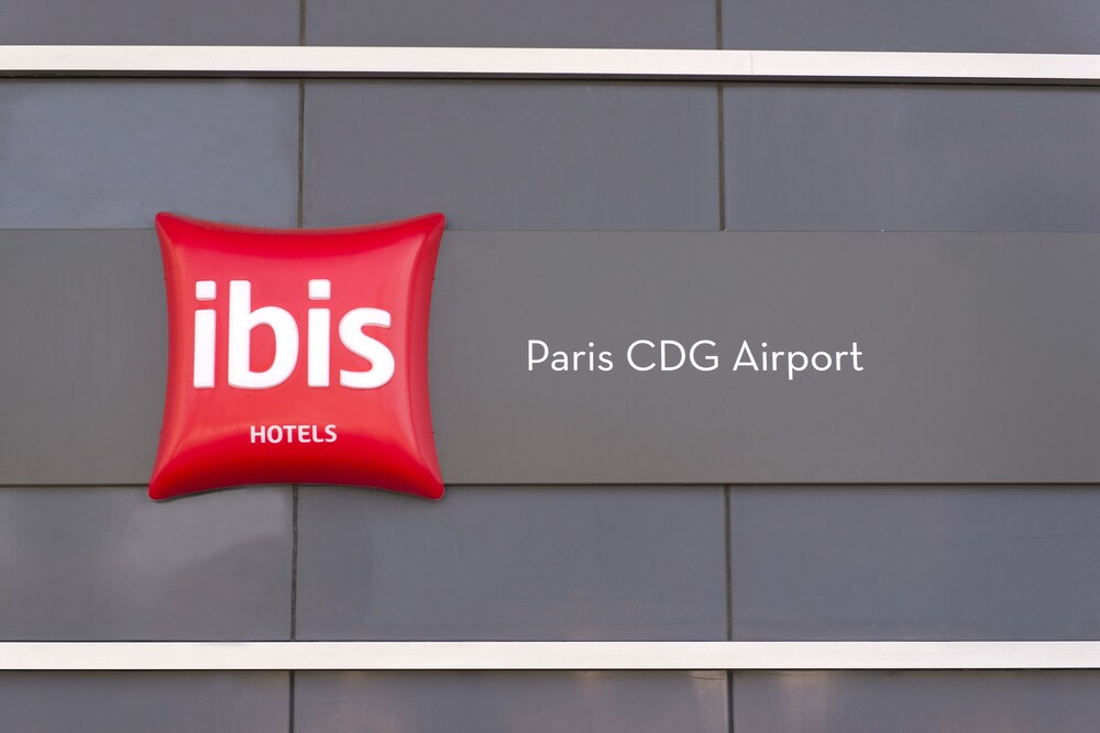 Exterior detail, ibis Paris CDG Airport