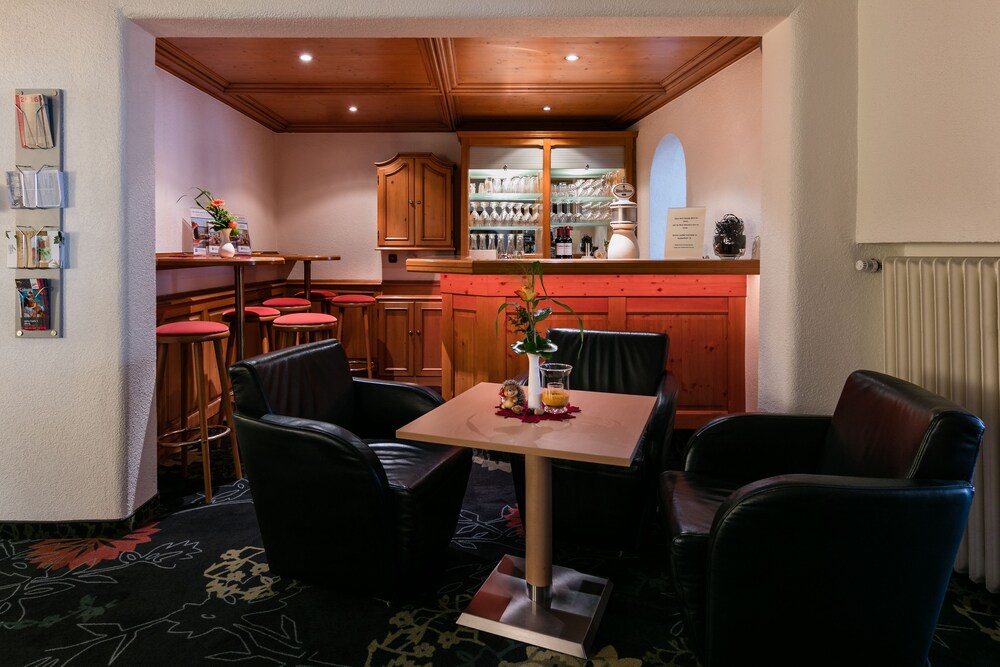 Hotel Bar
