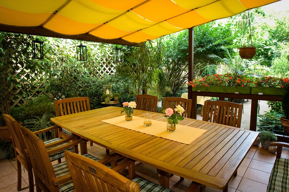 Family Dining