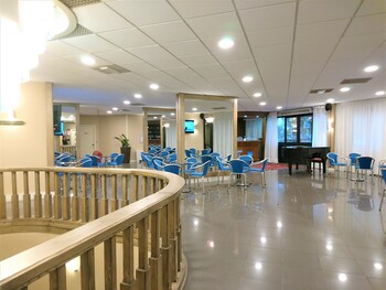 Hotel Lounge