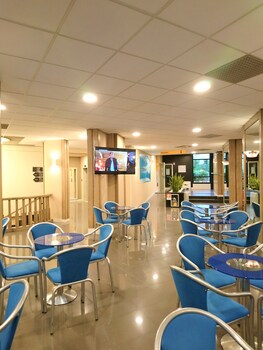 Hotel Lounge