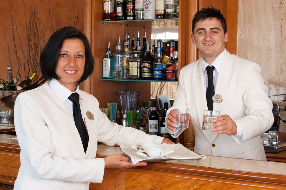 Hotel Bar