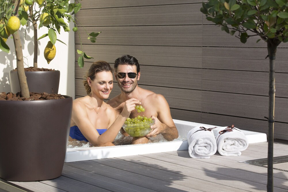 Jetted Tub