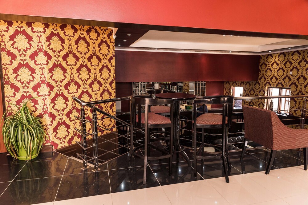 Hotel Bar
