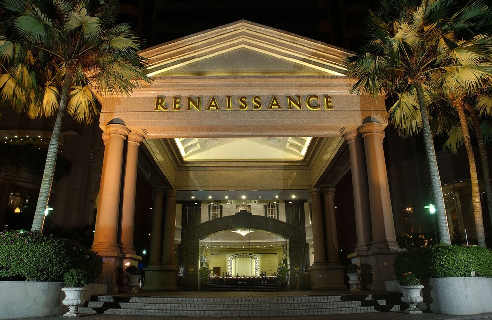 Renaissance Kuala Lumpur Hotel 2018 Room Prices from $75, Deals