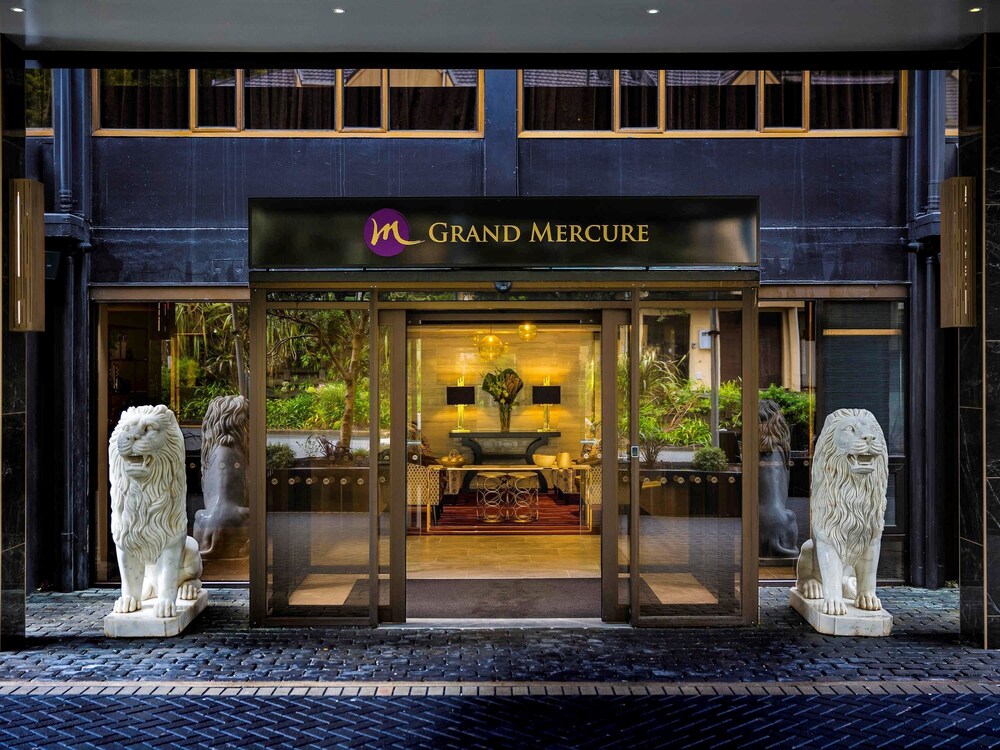 Hotel Front