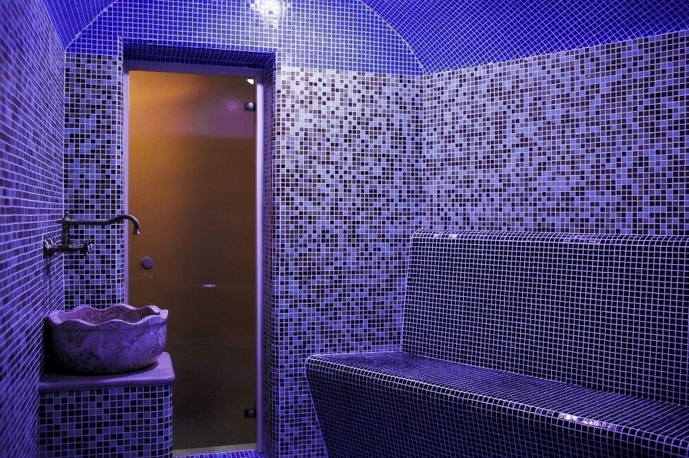 Steam Room