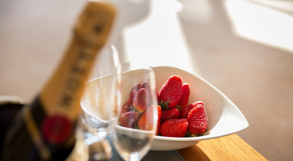 Room Service - Dining