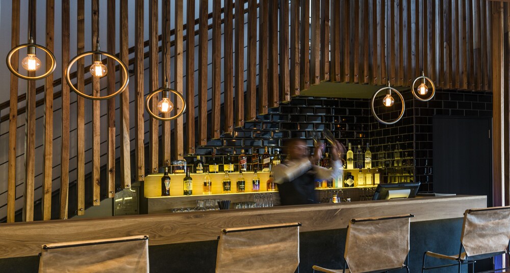 Hotel Bar