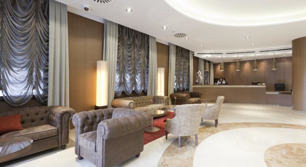 Concierge Desk