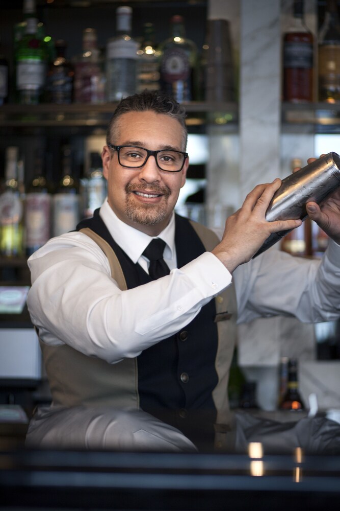 Hotel Bar