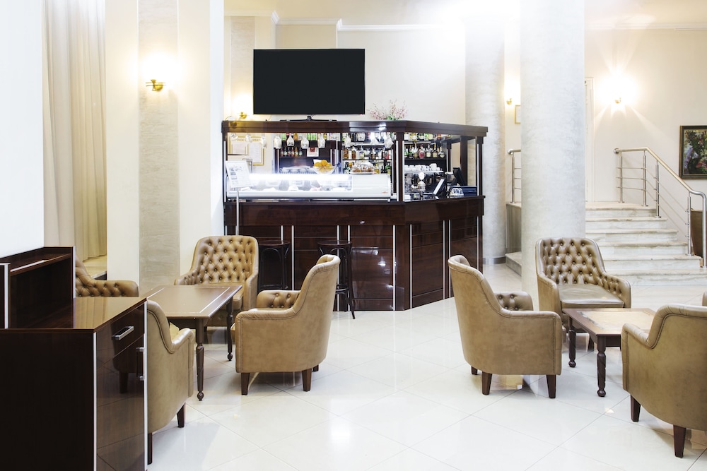 Hotel Lounge