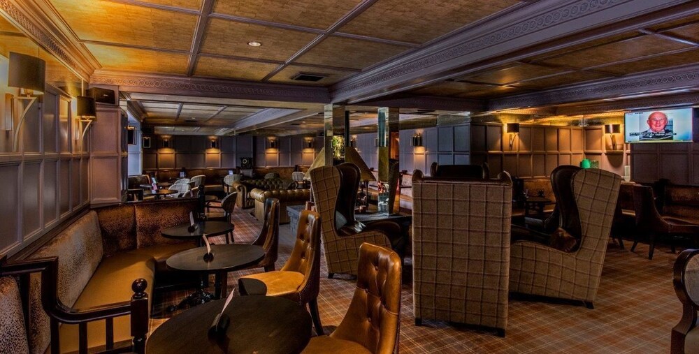 Hotel Lounge