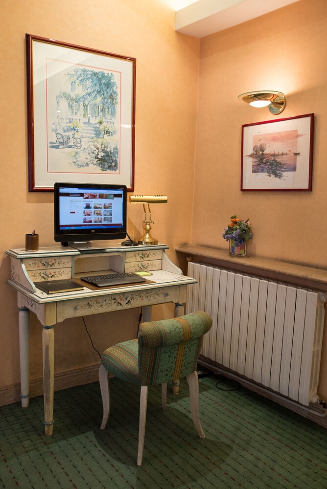 In-Room Business Center
