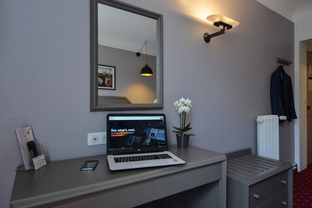 In-Room Business Center