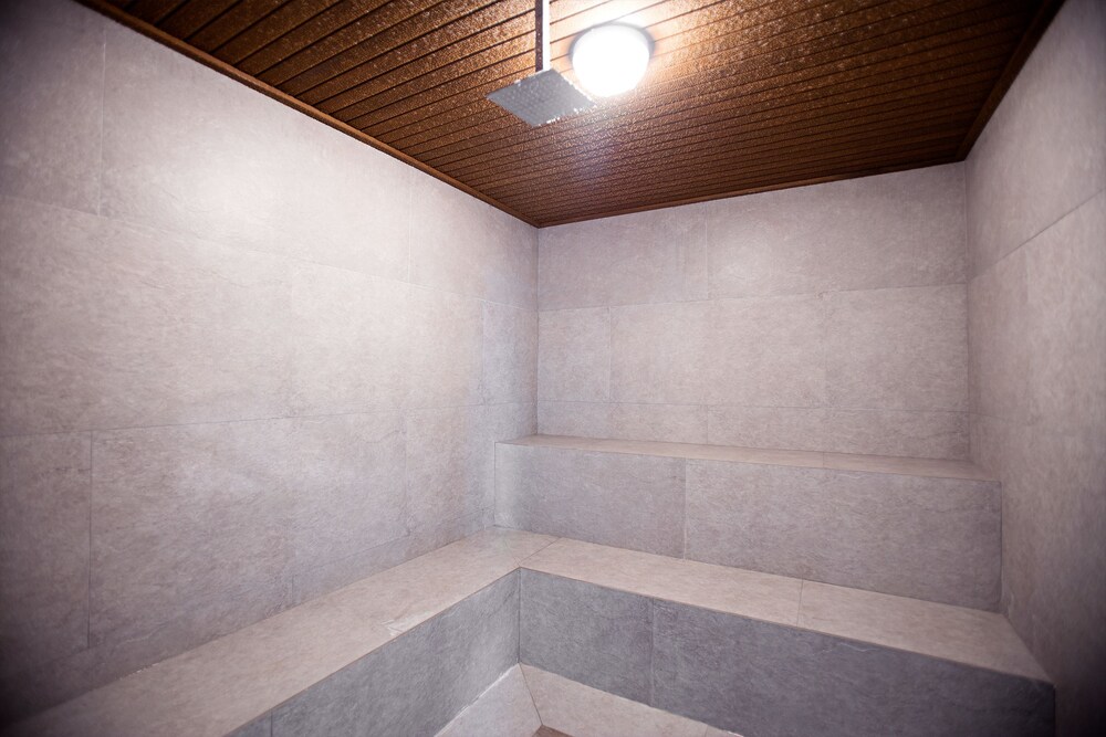 Steam Room