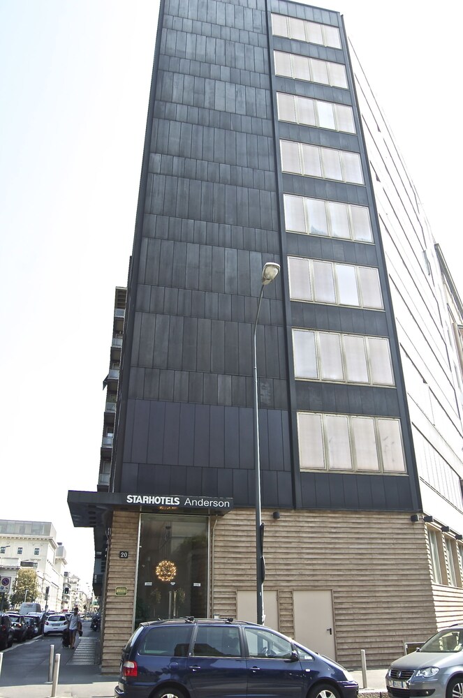 ホテルの外観 (正面)