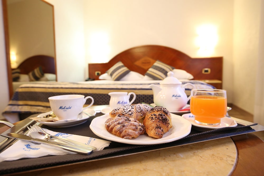 Room Service - Dining