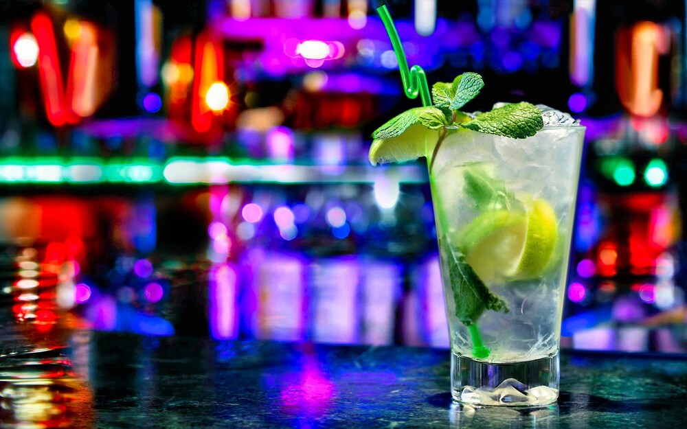 Hotel Bar