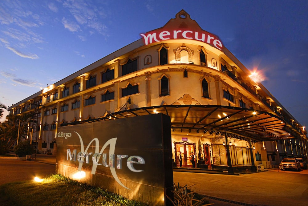 Hotel Front - Evening/Night