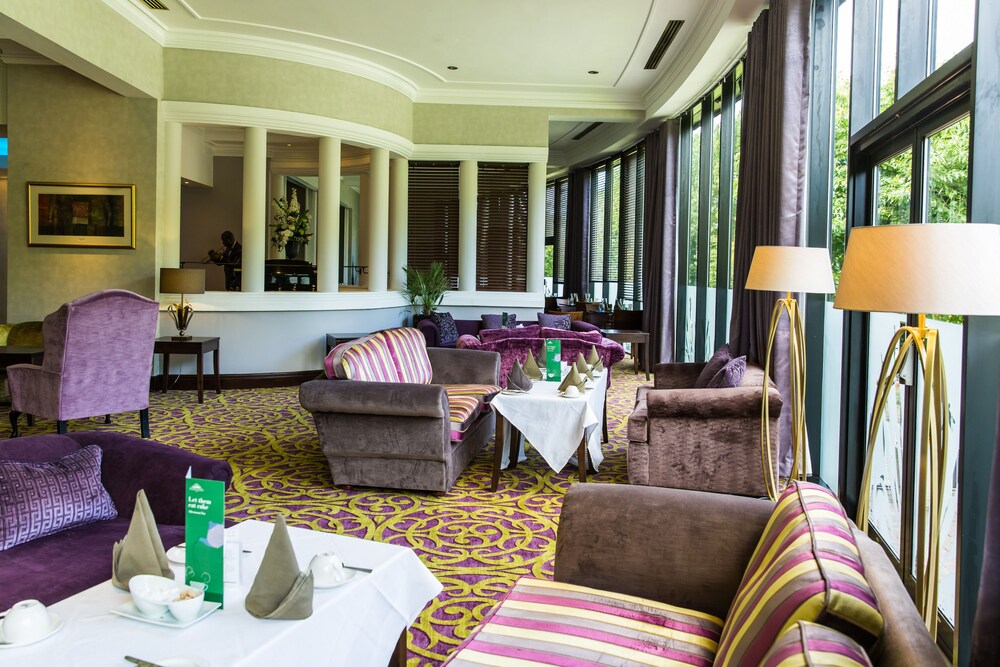 Hotel Bar