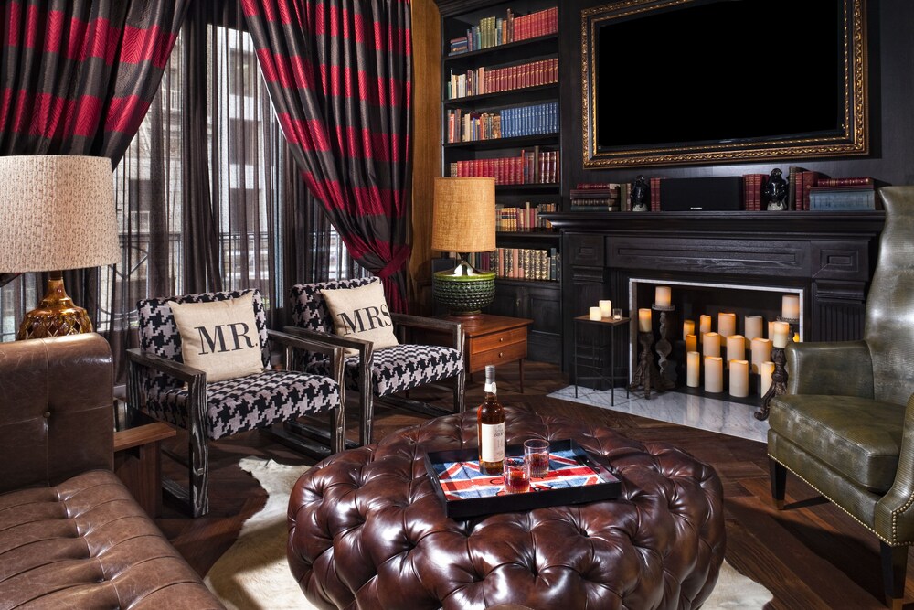 Hotel Lounge