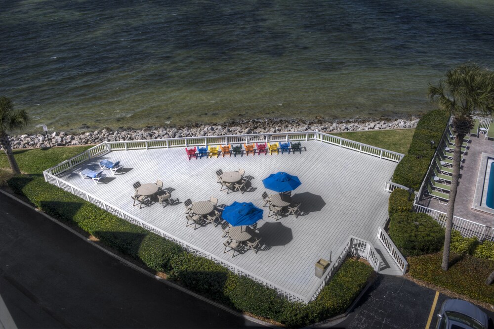 Sundeck