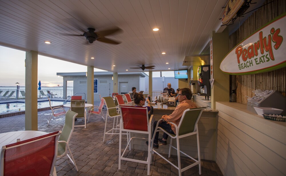 Poolside Bar