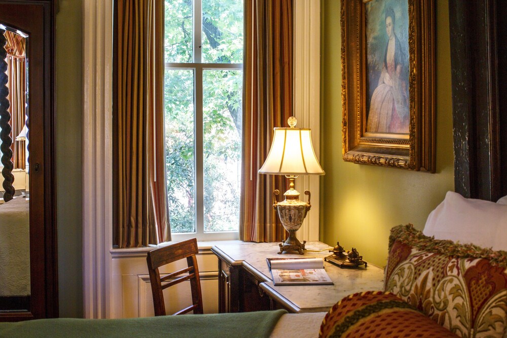 In-Room Business Center