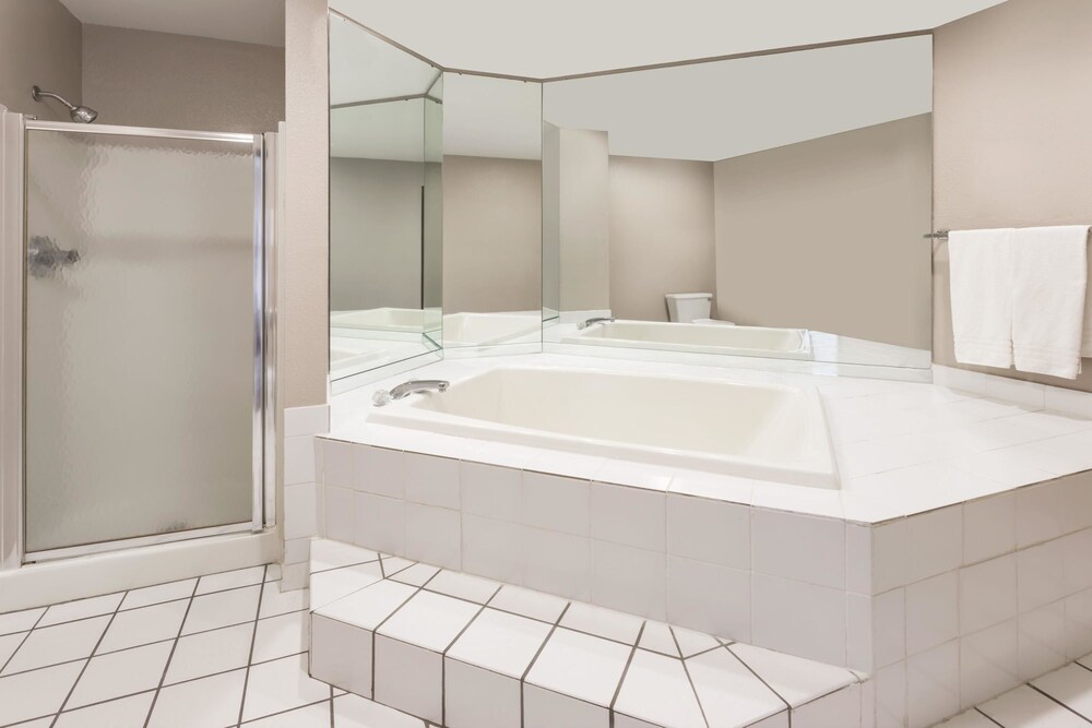 Jetted Tub