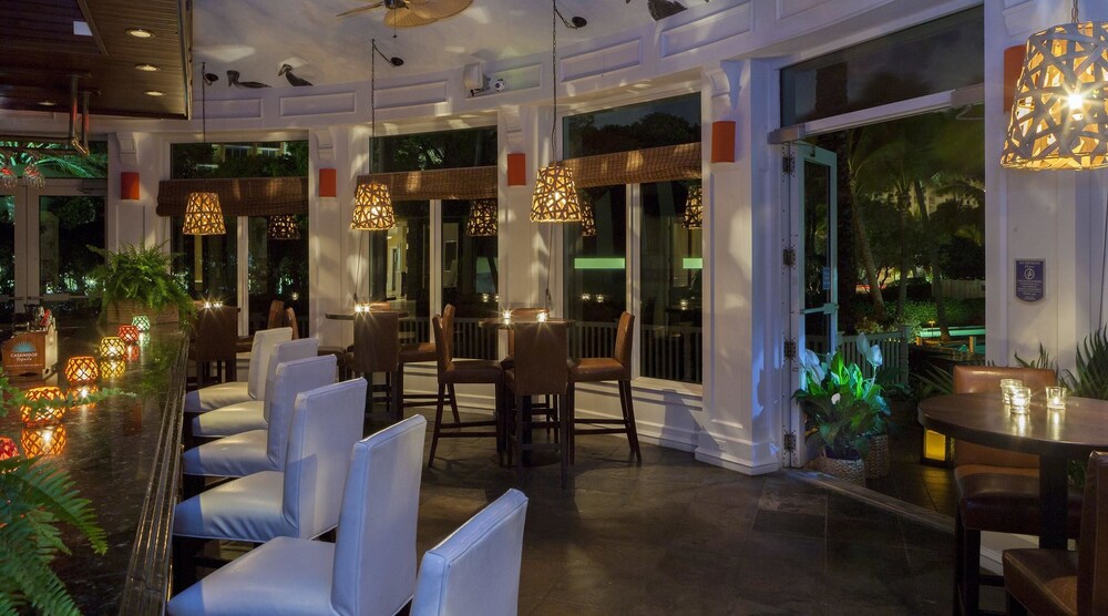 Hotel Bar