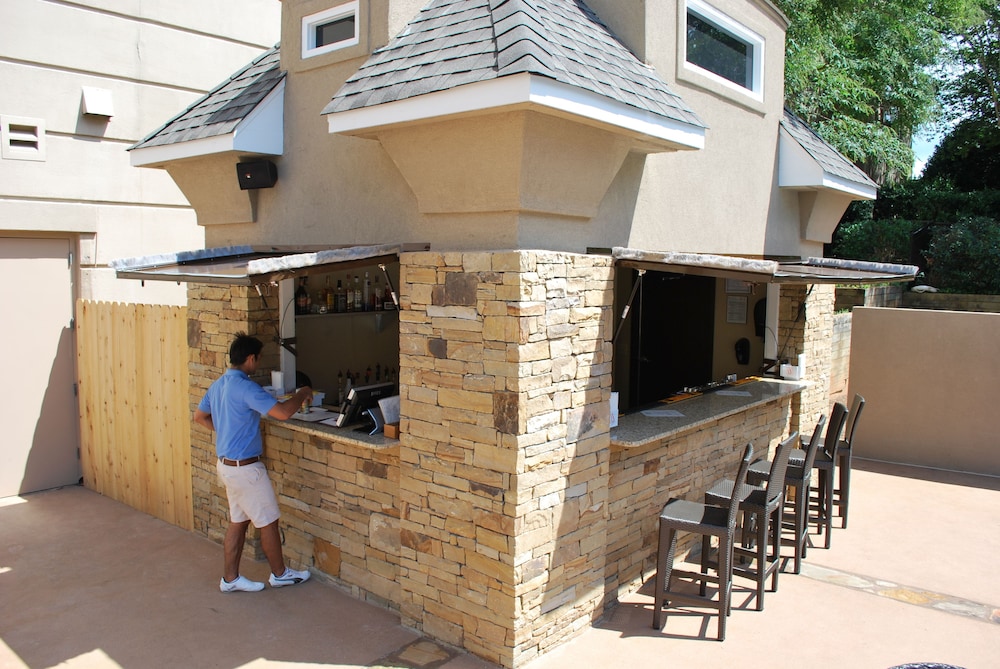 Poolside Bar