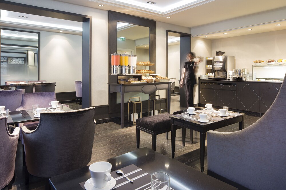 Salle de petit-déjeuner