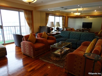 Executive Lounge
