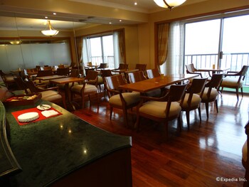 Executive Lounge