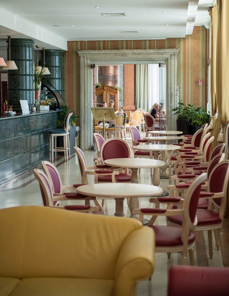 Bar de l'hôtel