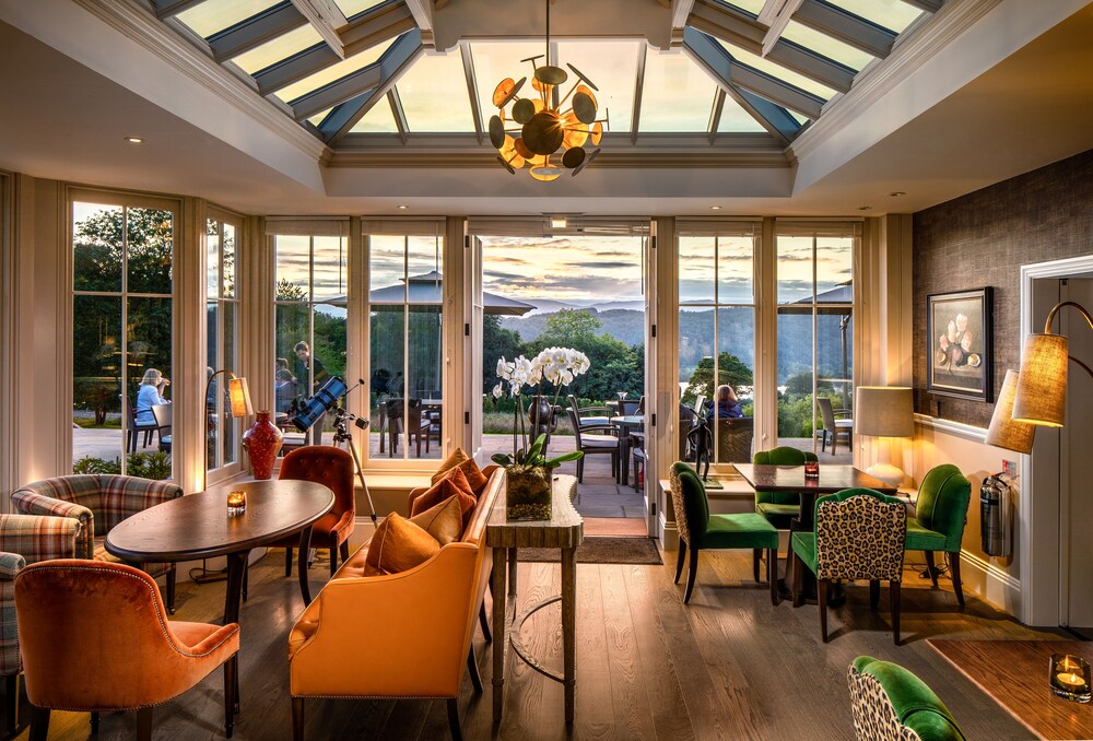 Hotel Bar