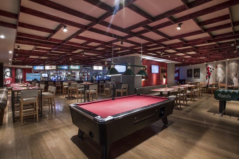 Hotel Bar