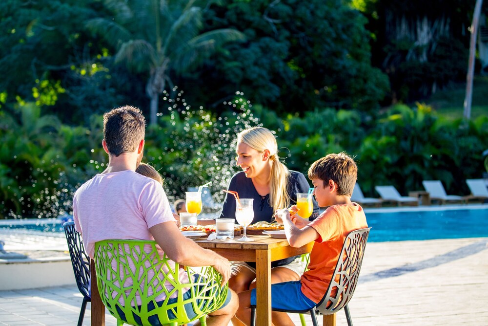 Poolside Bar