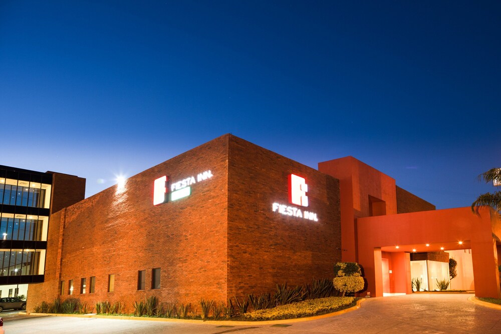 Hotel Front - Evening/Night