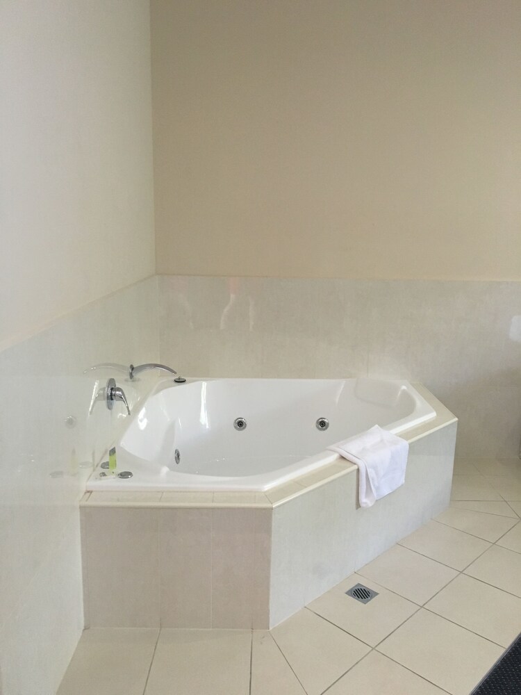 Jetted Tub