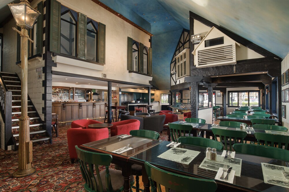 Hotel Bar