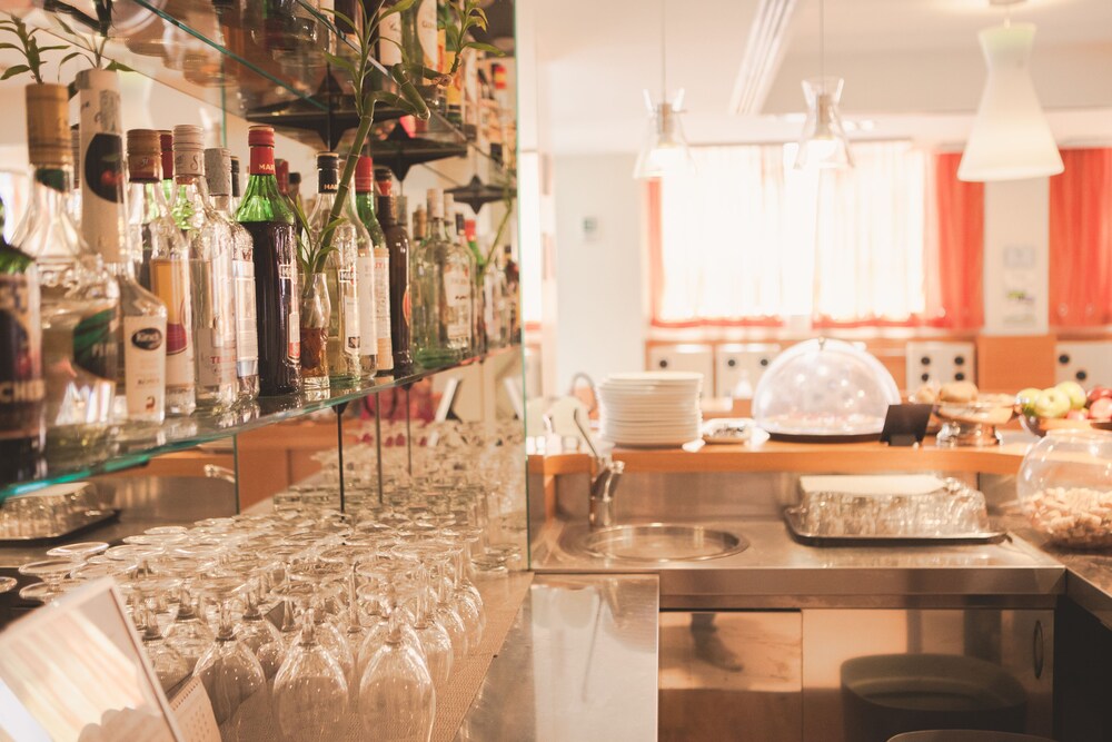 Hotel Bar