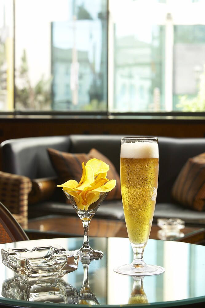 Hotel Bar