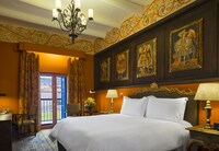 Suite (Colonial)